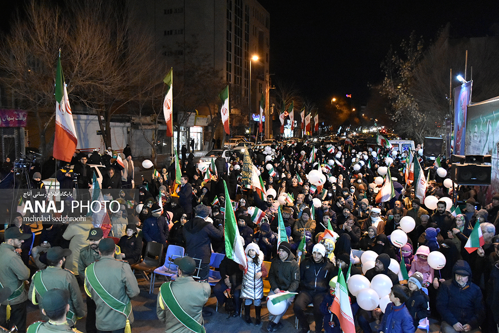 بانگ الله اکبر در تبریز