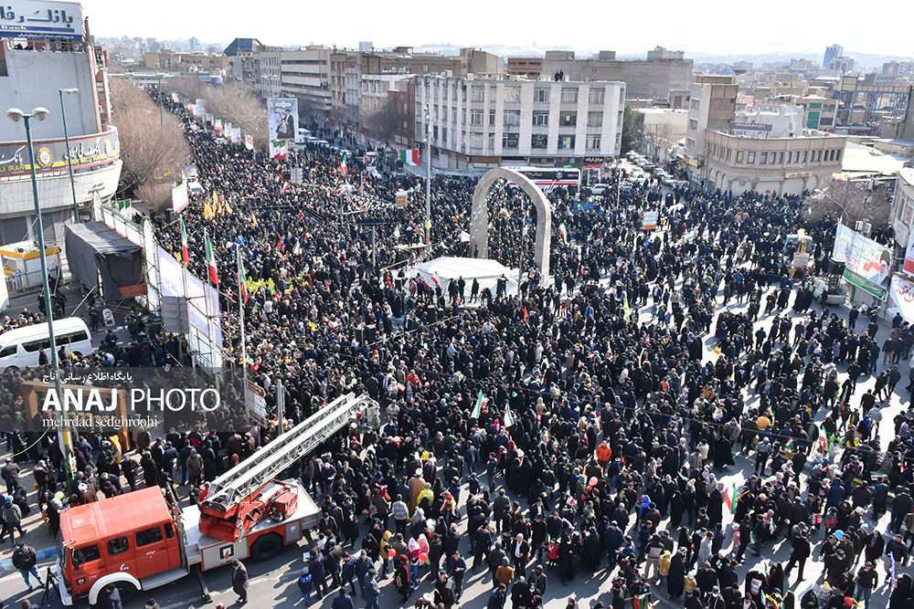 تبریز در جشن انقلاب به پا خواست