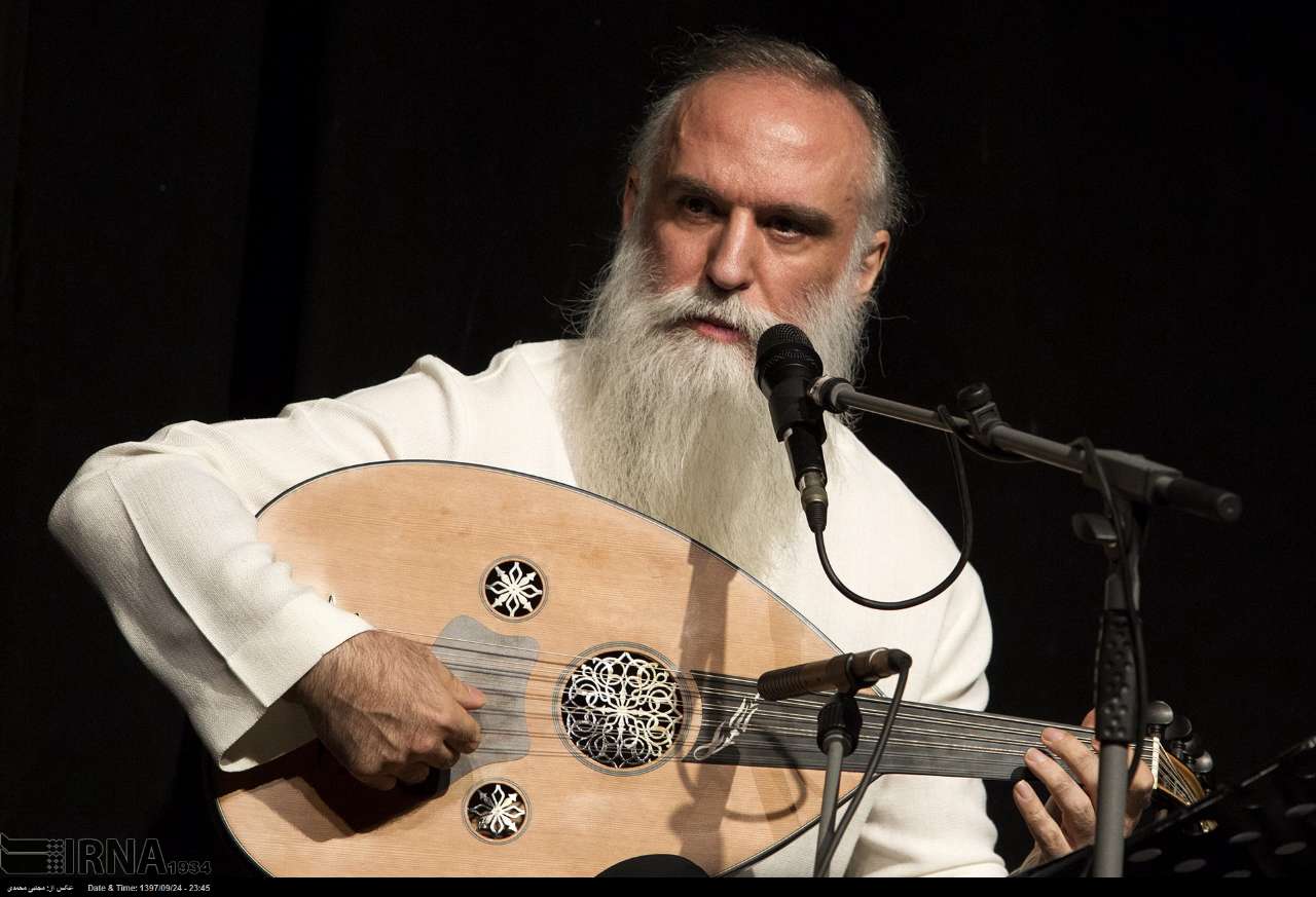 برگزاری کنسرت داود آزاد به نفع زلزله‌زدگان خوی