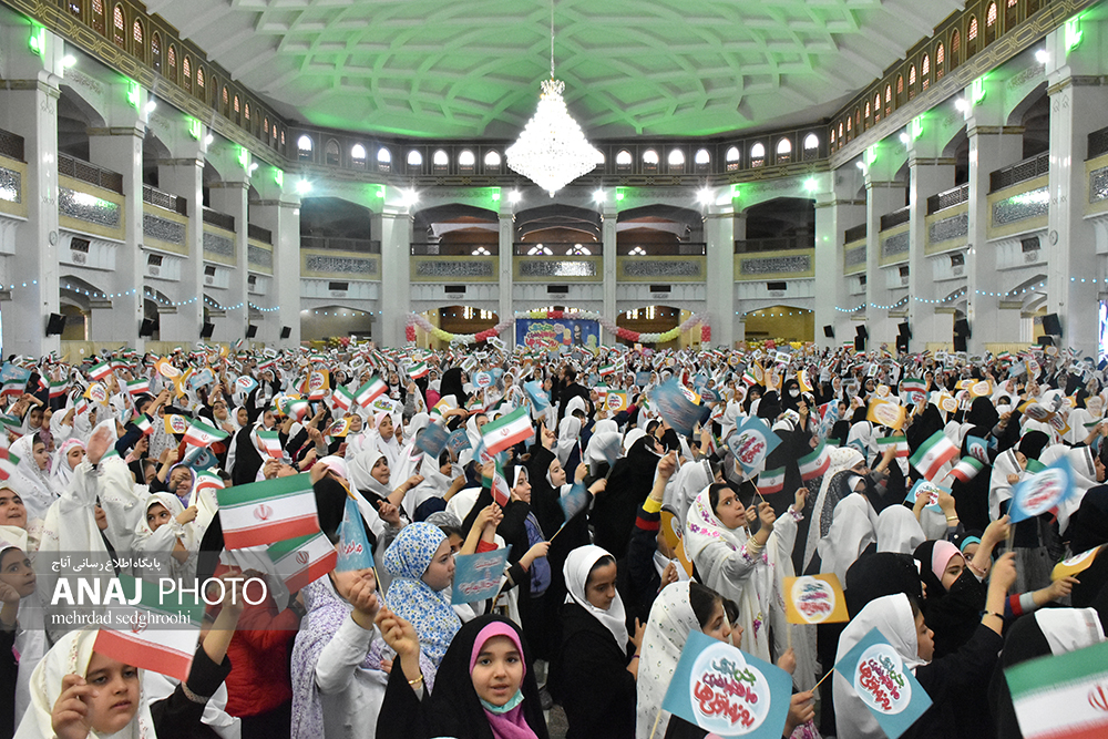 جشن بزرگ ۱۰ هزار نفری روزه‌اولی‌ها