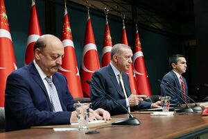 اردوغان حقوق کارمندان دولت را ۴۵درصد افزایش داد!