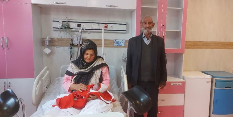 واکنش پیرمرد 78 ساله مراغه‌ای بعد از تولد چهاردهمین فرزندش+ عکس