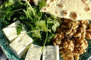 پنیر را با چه چیزی بخوریم؟