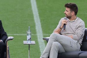 پیکه پاسخ دختر سرمربی تراکتور را داد