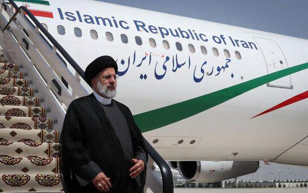 لحظه فرود هواپیمای رئیس‌جمهوری در فرودگاه تبریز