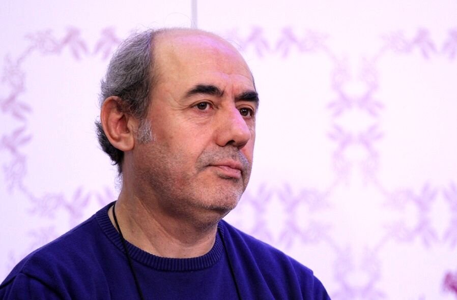 اصرار بر تولید تمام محصولات سینمایی به زبان فارسی نشانه کوته‌بینی است/ در حق تبریز کوتاهی کرده‌ام