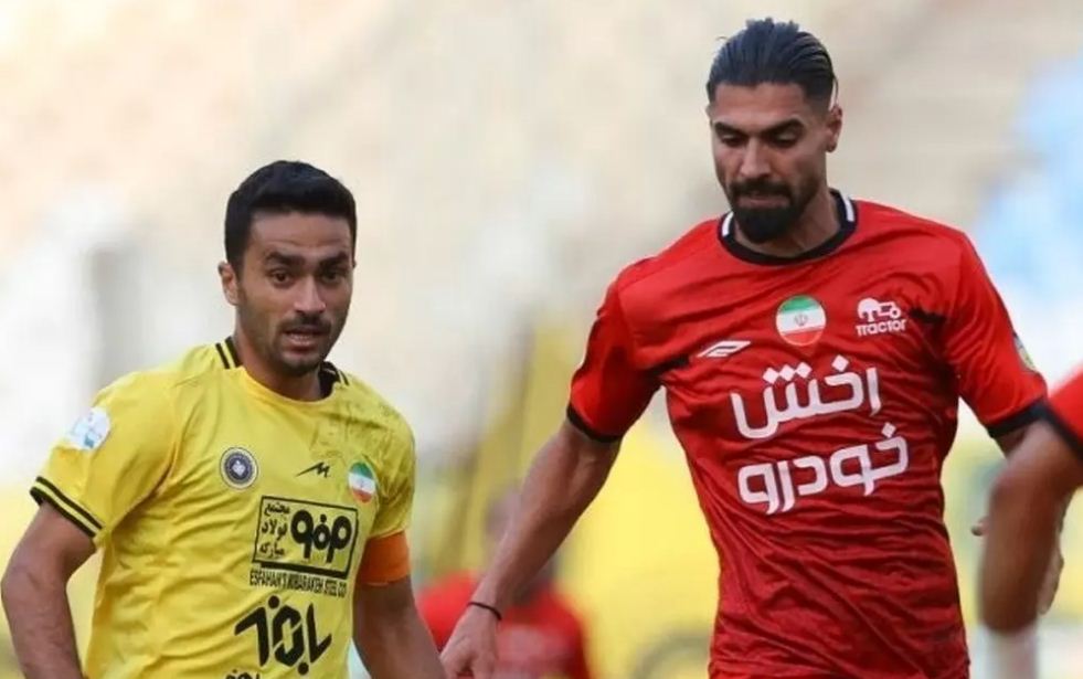 آقای گل به تراکتور وفا نکرد/ غش سوگلی «خمز» به سمت اصفهان! + عکس