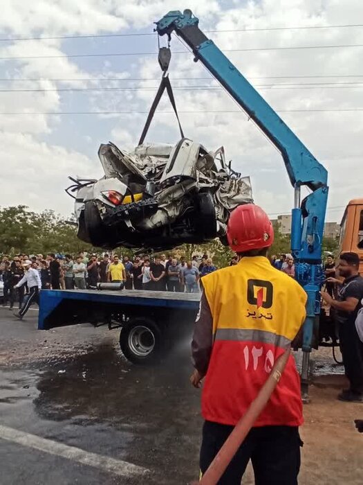 تصادف زنجیره‌ای در پاسداران سه فوتی برجا گذاشت