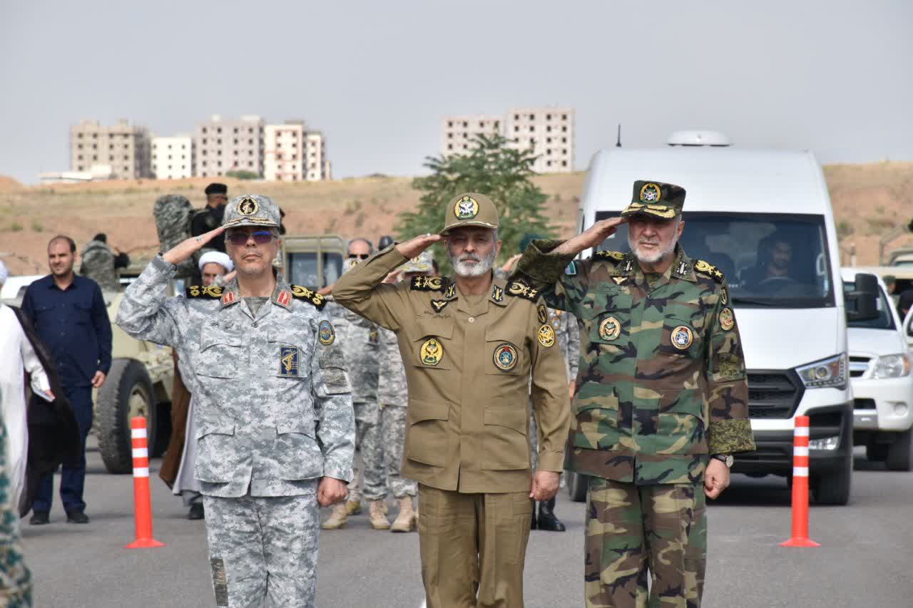 ارزیابی میدانی سردار باقری از رزم عملیاتی تیپ ۲۵ واکنش سریع نیروی زمینی ارتش