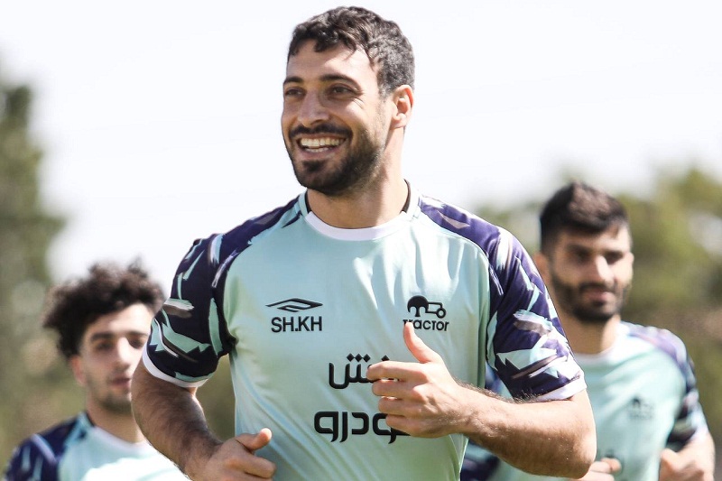 ختم شایعات پیرامون کاپیتان جدید تراکتور+ عکس