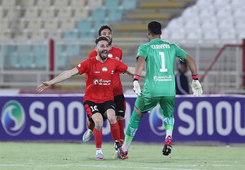 دشت اول شاگردان خمز با گل دیرهنگام/ تراکتور مُرد تا بُرد!