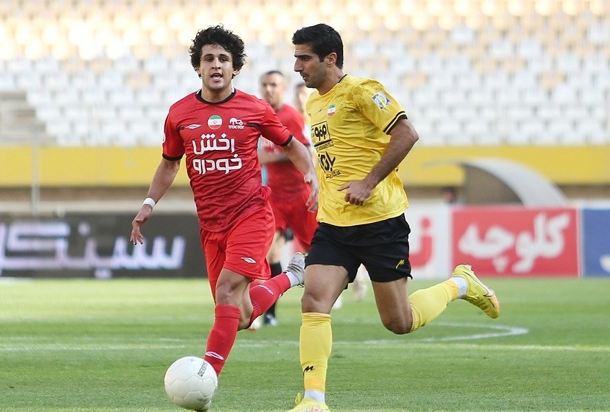 سپاهان – تراکتور؛ همه آمار و ارقام علیه سرخ‌ها/ خمز سنت‌شکنی می‌کند؟