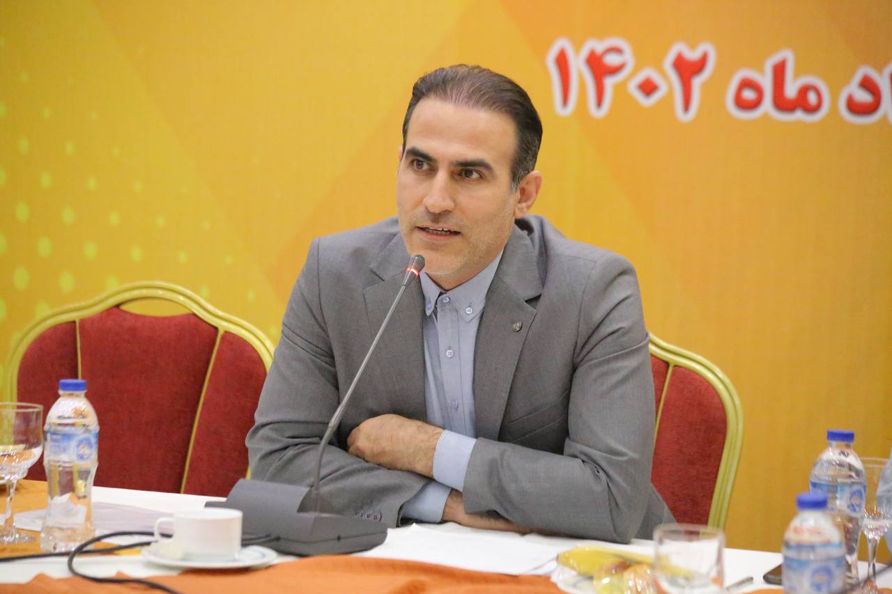 باشگاهی به این عظمت یک زمین چمن ندارد/ وعده حمایت از المپین‌های آذربایجان