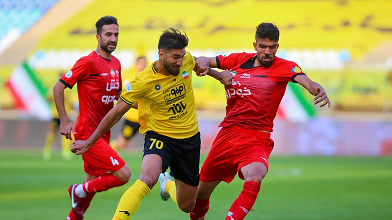 جنگ تراکتور-سپاهان بالا گرفت + تصاویر