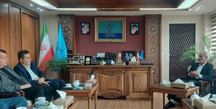 جوانان هندی در راه تبریز برای تحصیل