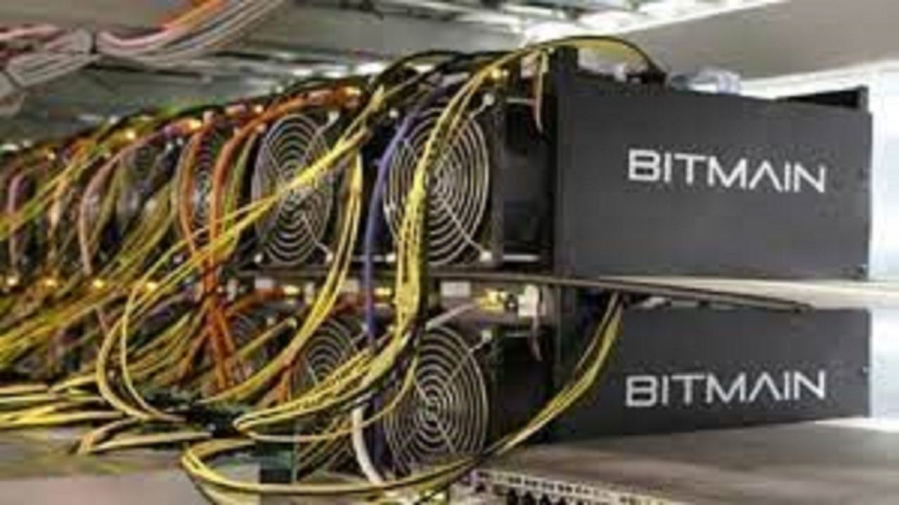 کشف و توقیف ۶۶ دستگاه ماینر غیرمجاز در مراغه