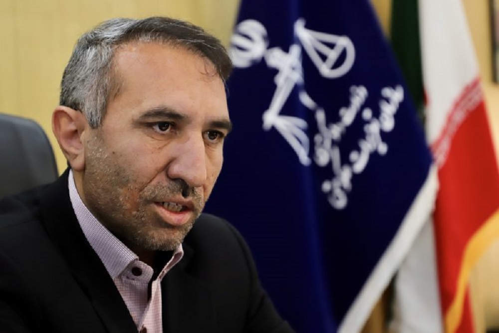 جریمه، نصب بنر و تعطیلی در کمین فروشندگان متخلف لوازم التحریر و البسه مدارس