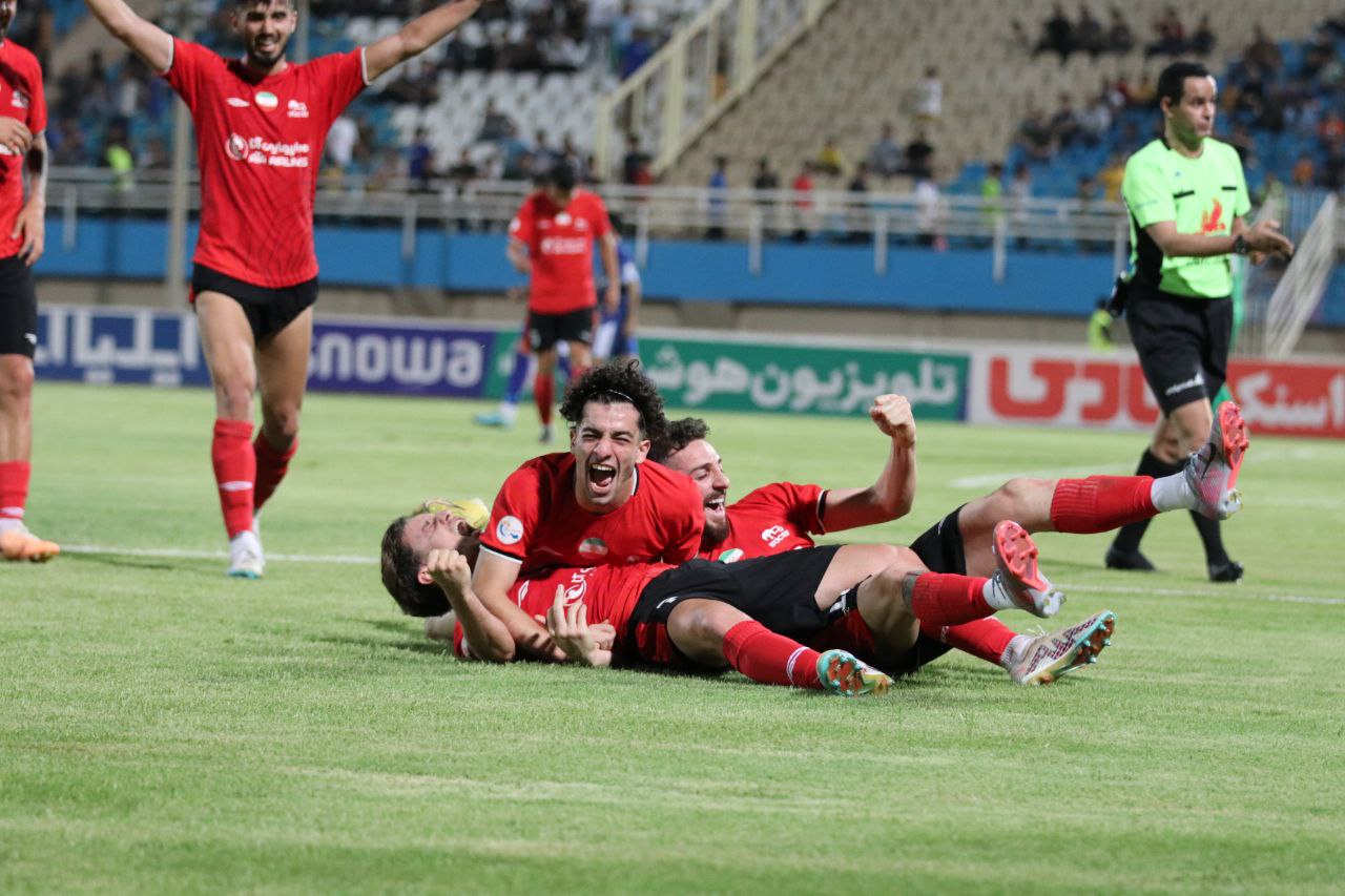 موتور تراکتور در این دقایق روشن می‌شود؛ و حالا «خمز تایم»!