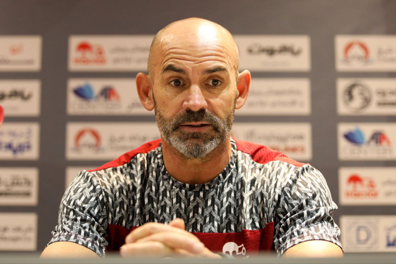 سرمربی تراکتور حیران از ممنوعیت حضور تماشاگران