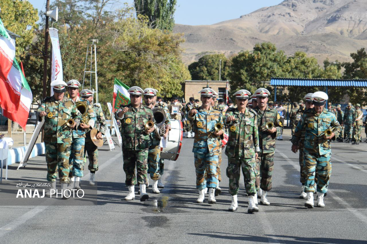 صبحگاه مشترک نیروهای مسلح و بسیجیان دلاور بمناسبت آغاز هفته دفاع مقدس