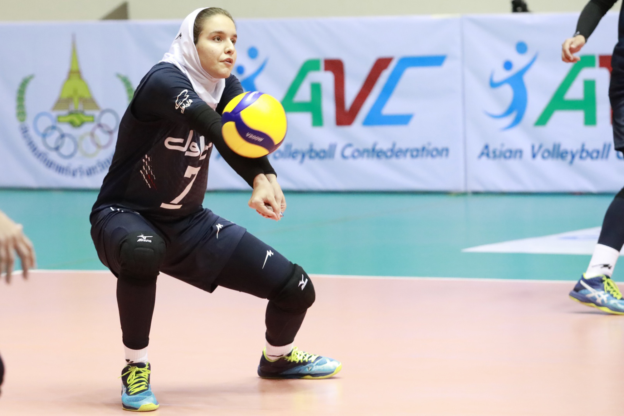 لج‌بازی باشگاه تهرانی با دختر ملی‌پوش آذربایجان‌شرقی