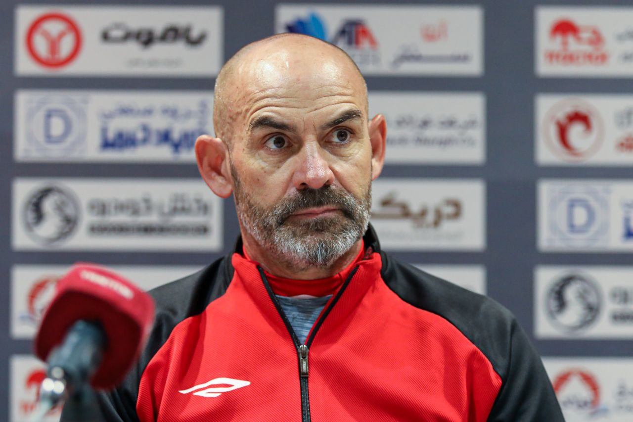 انتقاد سرمربی تراکتور از تعطیلی‌ لیگ؛ این نوع رقابت درست نیست