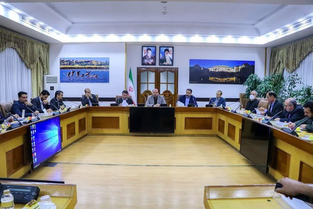 حضور استاندار آذربایجان شرقی در جلسه رفع مشکلات معادن کشور