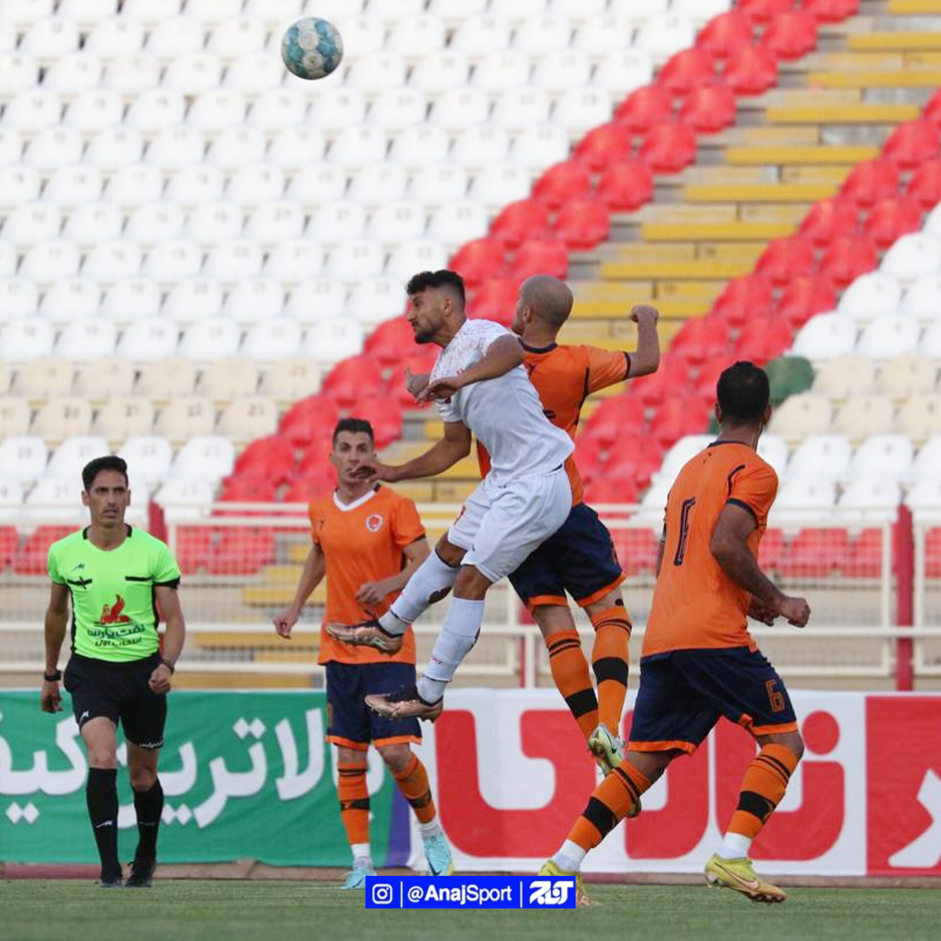 فوتبال مس سونگون چشم خورد!