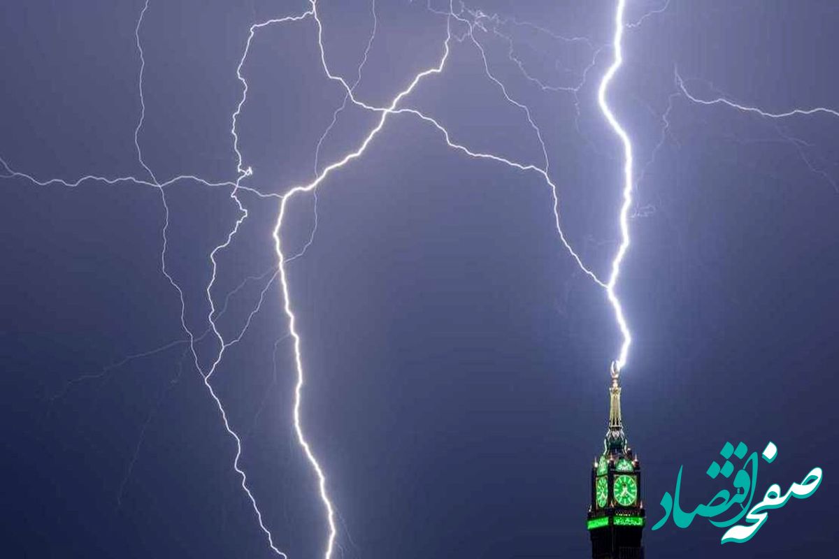 صاعقه جان یک مرد وگوسفندانش را گرفت