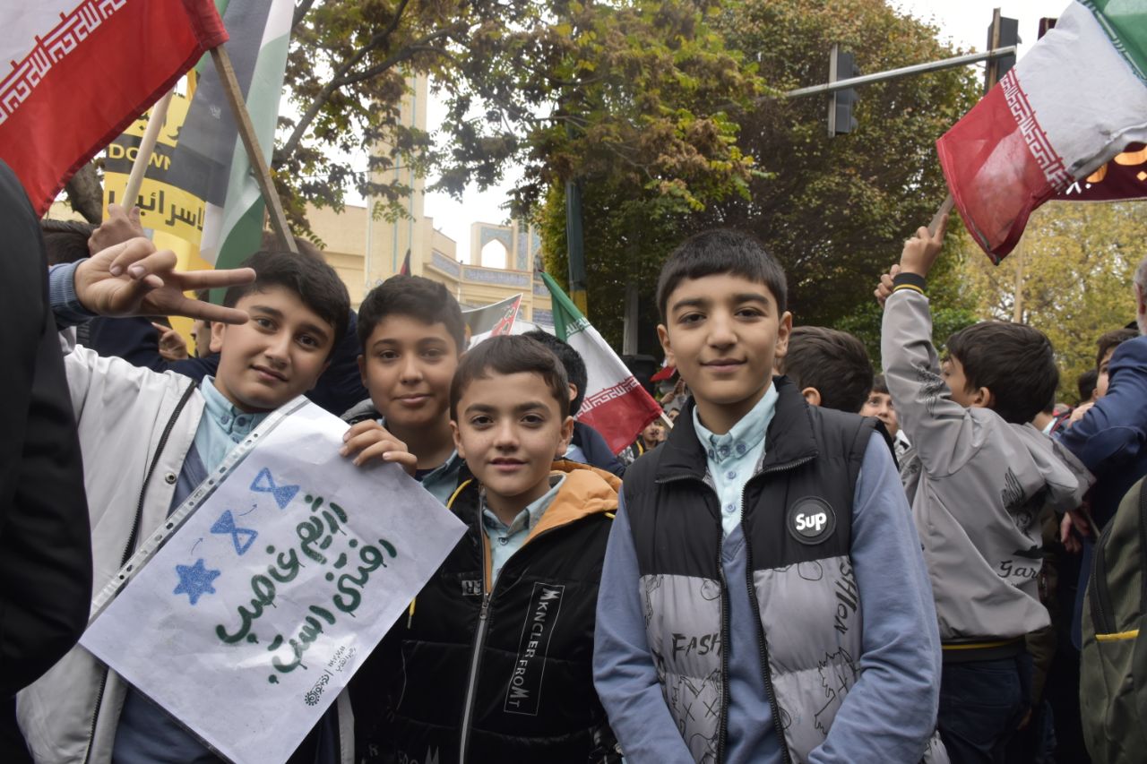 فریاد استکبارستیزی دهه نودی‌های تبریزی