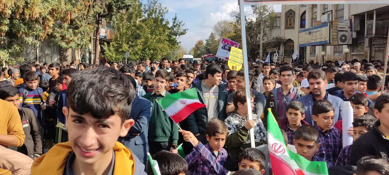 کلاژ ویدئوئی از راهپیمایی ۱۳ آبان در تبریز و شهرستان‌های آذربایجان‌شرقی