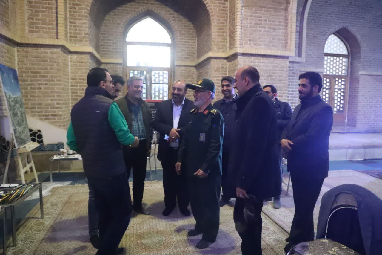 ارزش‌های فرهنگ ایثار و شهادت در آثار کارگاه رسم شاهدان شیدایی به زیبایی ترسیم شده‌ است