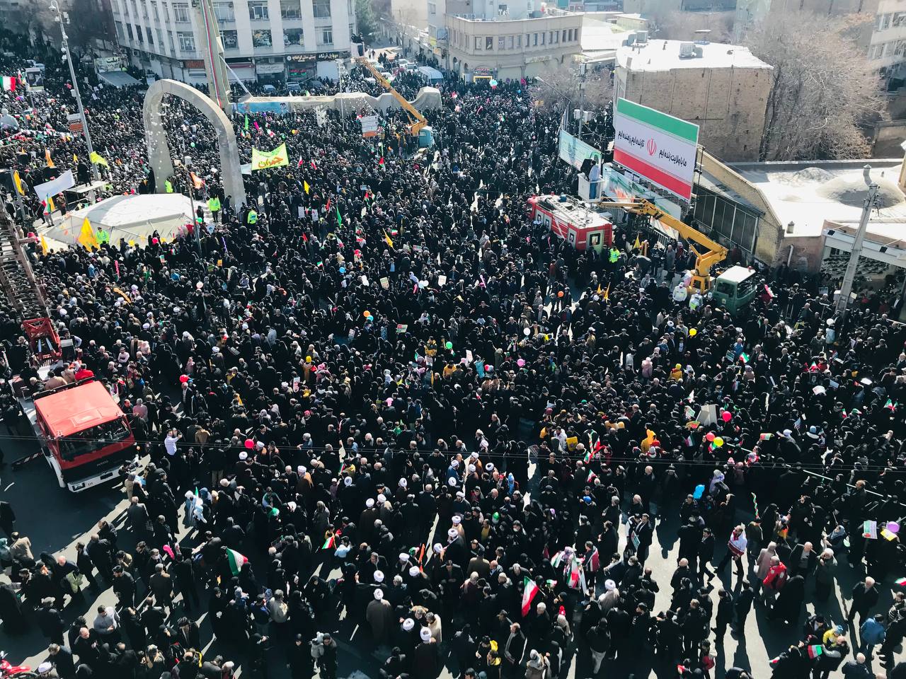 قد قامت تبریز و آذربایجان در دفاع از انقلاب اسلامی