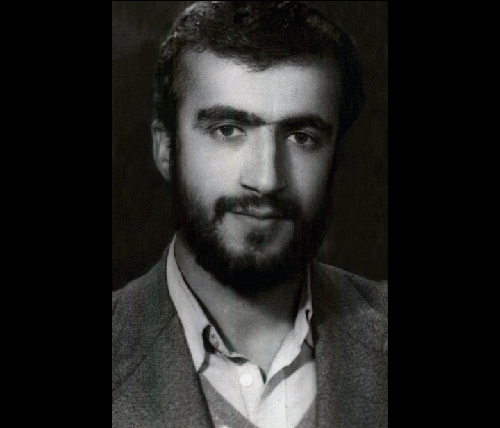 در خدمت انقلاب و اسلام باشید