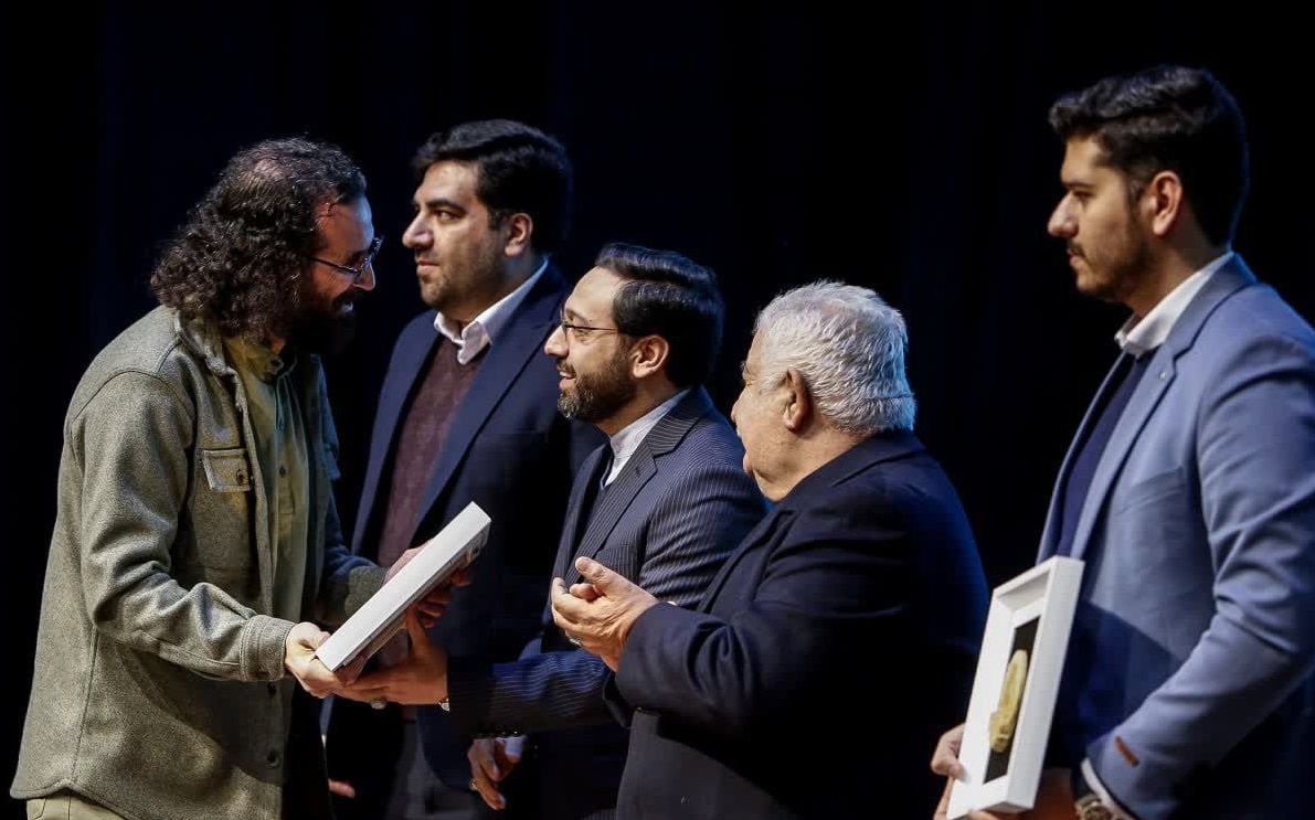 با زبان هنر می توان حقایق و دقایق را ماندگار کرد