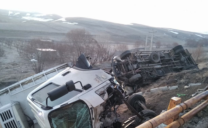 یک فوتی و یک مصدوم در حادثه آزادراه پیامبر اعظم(ص)