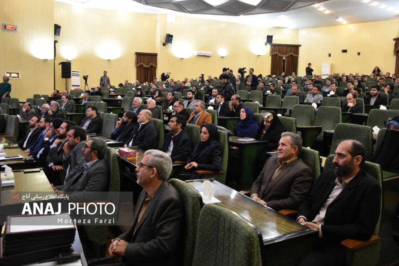 تجلیل از اصحاب هنر انقلاب اسلامی آذربایجان شرقی