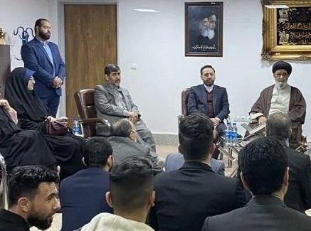 دیدار جمعی از دانشجویان خارجی با امام‌جمعه تبریز