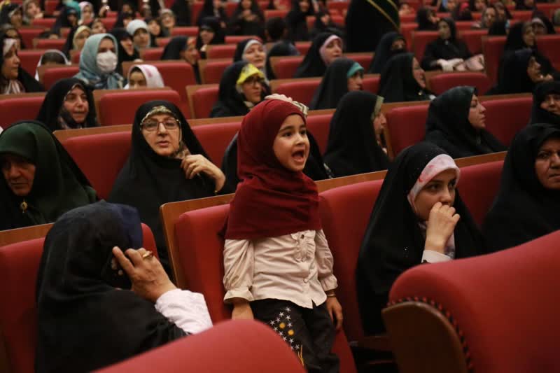 گرامیداشت دهه کرامت در آمفی تئاتر مصلی امام خمینی(ره)