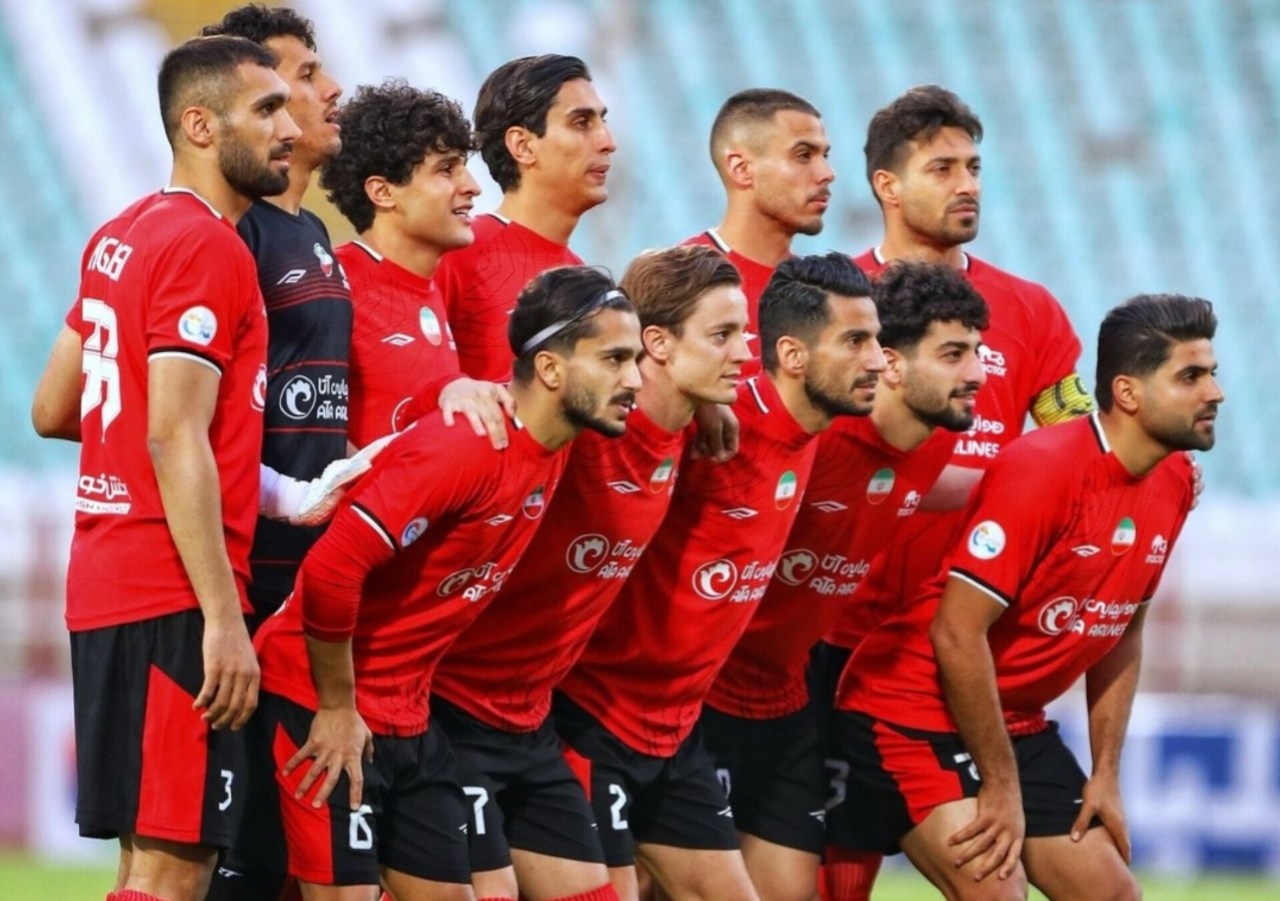 تراکتورِ زنوزی تخته‌گاز به بیراهه می‌رود + عکس