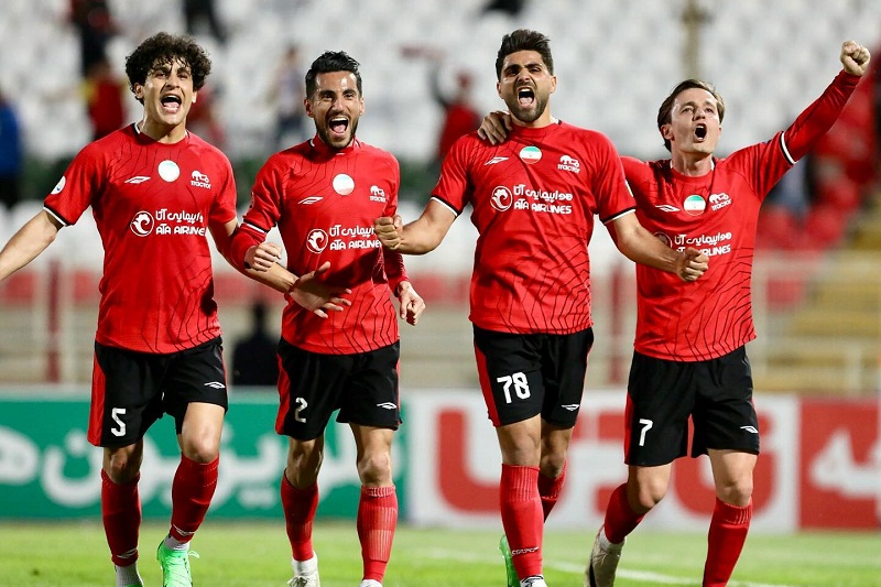 سوخت‌گیری در تبریز؛ تراکتور، گل‌گهر را هم دبل کرد