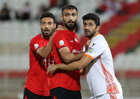 مدافع تراکتور بلوف زده است!