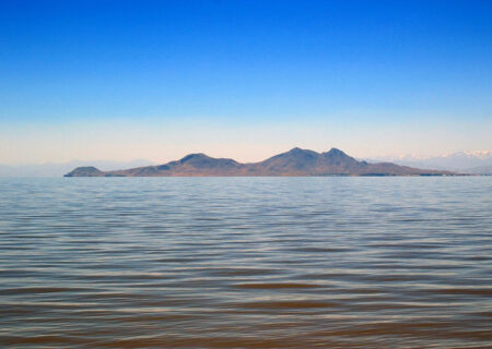 غرق شدن زنی در دریاچه ارومیه