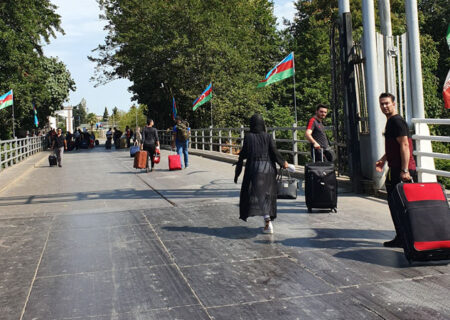 تمدید بسته شدن مرزهای آذربایجان به‌روی اتباع