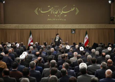 باید از دولت و مجلس یک حرف و صدا شنیده شود