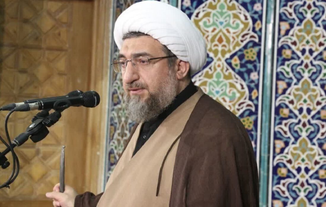 مسئولان در خدمت آزادگان باشند