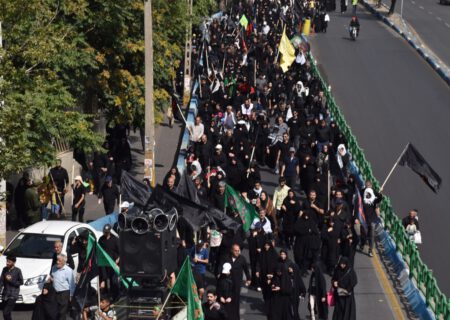 پیاده‌روی جاماندگان اربعین حسینی در تبریز به‌روایت دوربین آناج