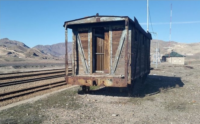 میانه در میانه مقابله با مهاجمان شوروی