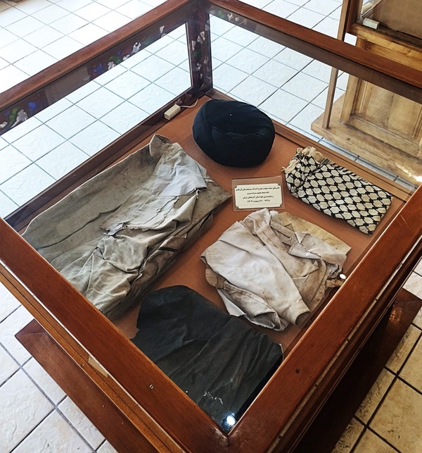 اهدا لباسهای «آیتالله آلهاشم» به موزه مشروطه