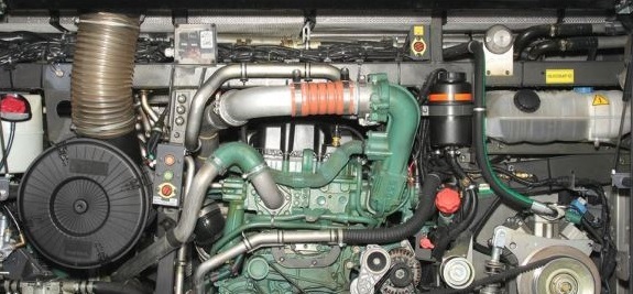 جریمه قاچاقچی قطعات موتور اتوبوس در عجب‌شیر